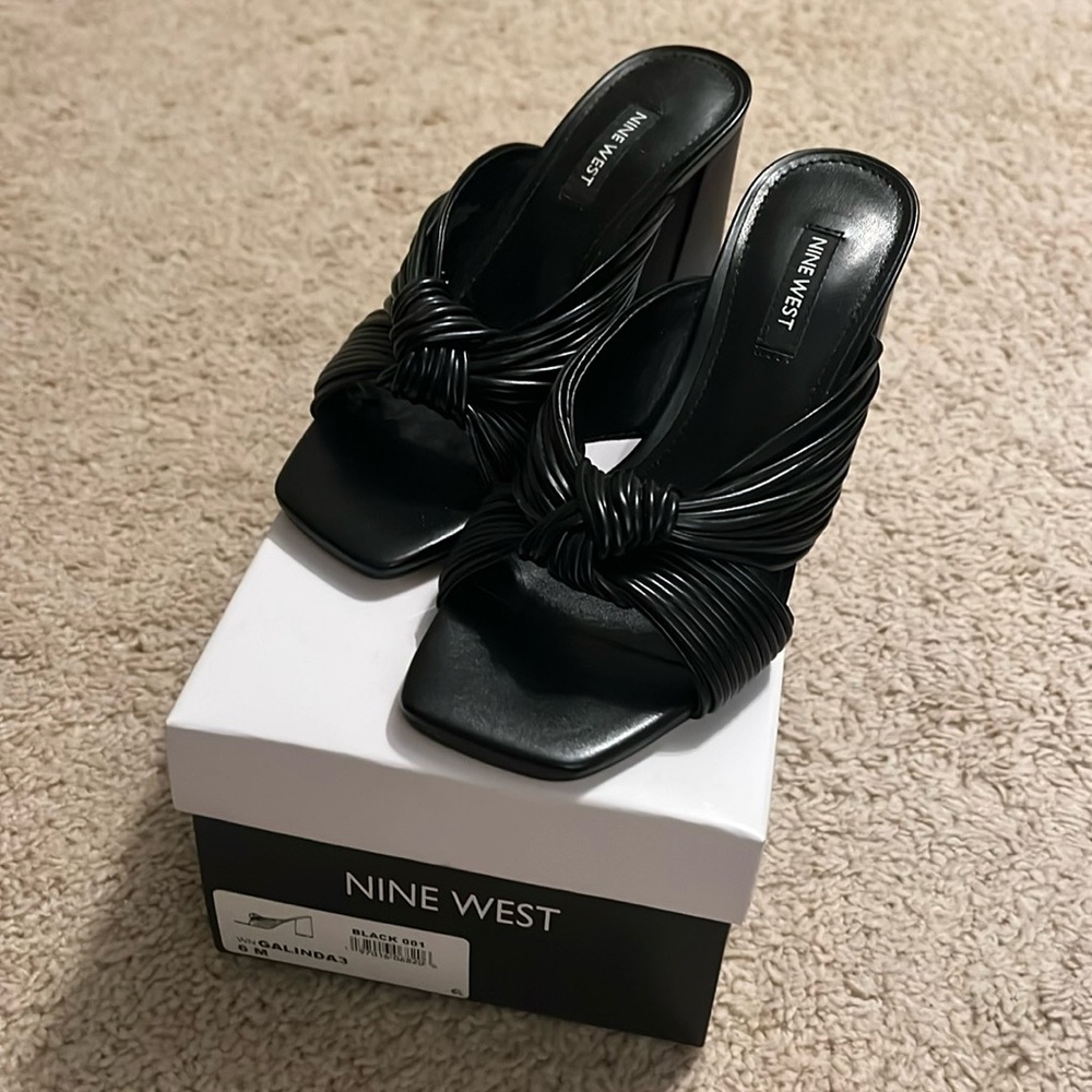 NIB Nine West Galinda3. Size 6.